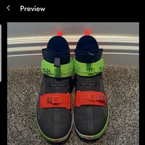 LeBron James, Nike, soldier 13 shoes, thunder grey, orange, purple, green Sz 11